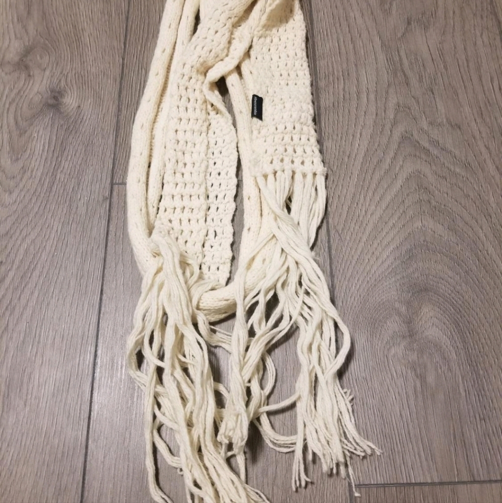 ABERCROMBIE knit scarf